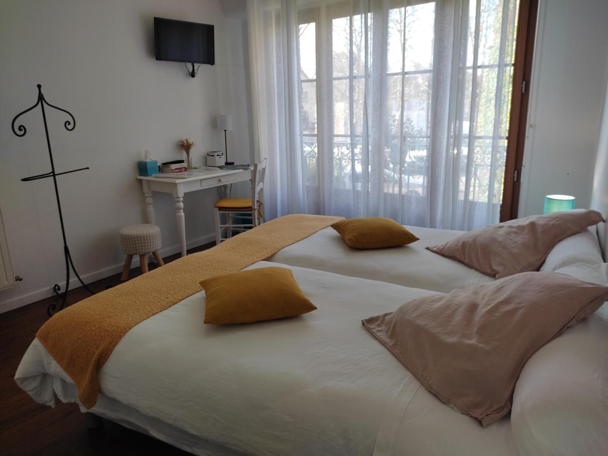 B&B Amphitryon Oloron-Sainte-Marie Exterior foto